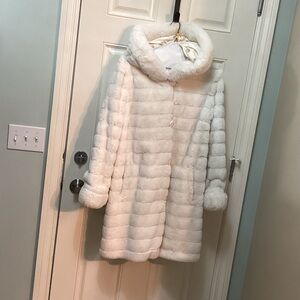 Joseph Ribkoff White faux fur coat